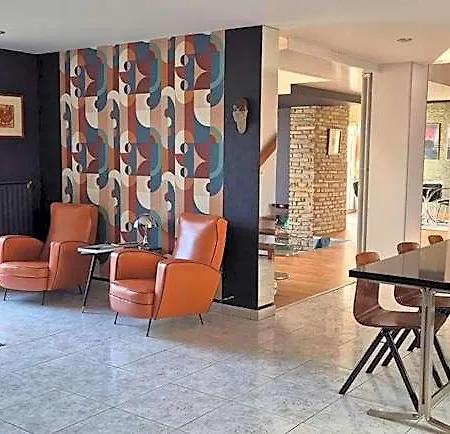 La Maison De L'orbiere Bed & Breakfast Forcé