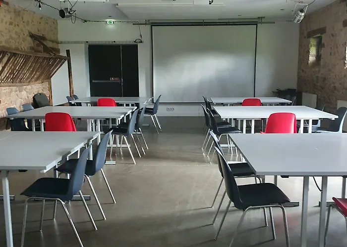 Oda ve Kahvaltı La Maison De L'orbiere 3*