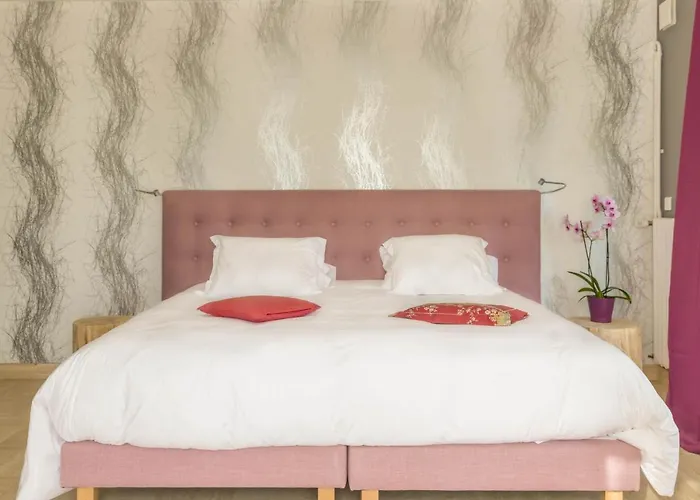 La Maison De L'orbiere Oda ve Kahvaltı 3*